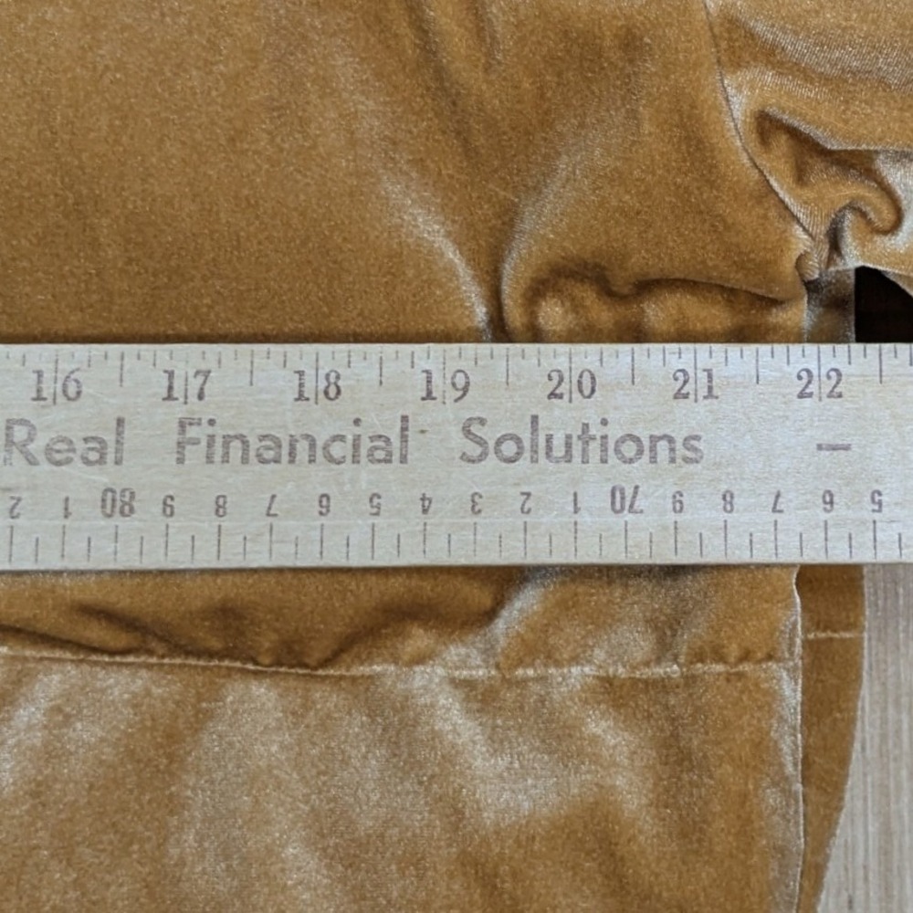 Fabletics Womens Wander Crushed Velour Honey Yellow Cropped Puffer Jacket XS - Picture 7 of 8